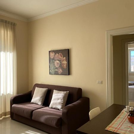 גאליפולי Palazzo Mongio Suites And Apartments מראה חיצוני תמונה